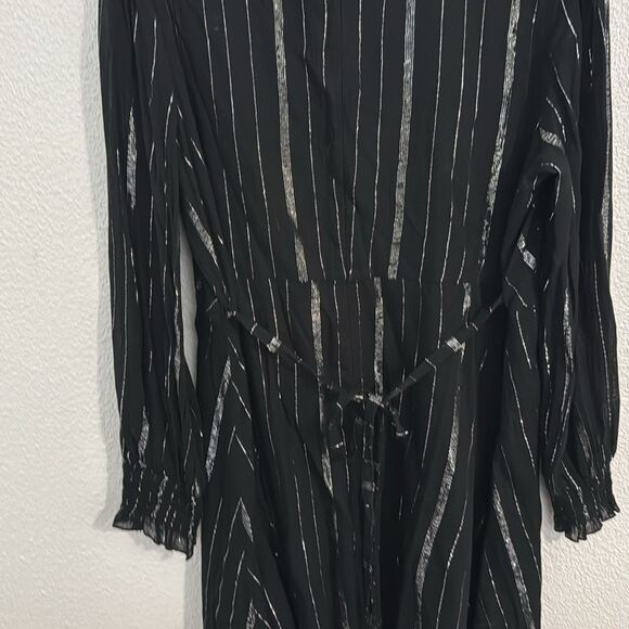 Express- sparkly black magic mini- long sleeve- black and silver- Size XL - Picture 7 of 10